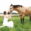 <p>Braut mit ihrem Pferd</p>